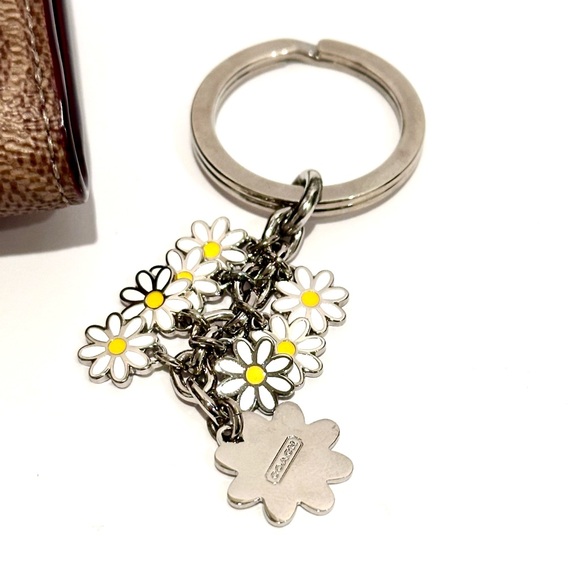 COACH Daisy Dangle Silver Key Ring - Picture 7 of 9